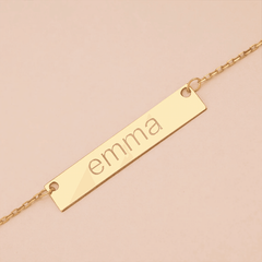 Plate Bar Necklace in English