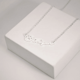 Name Necklace in English with Paw Mark